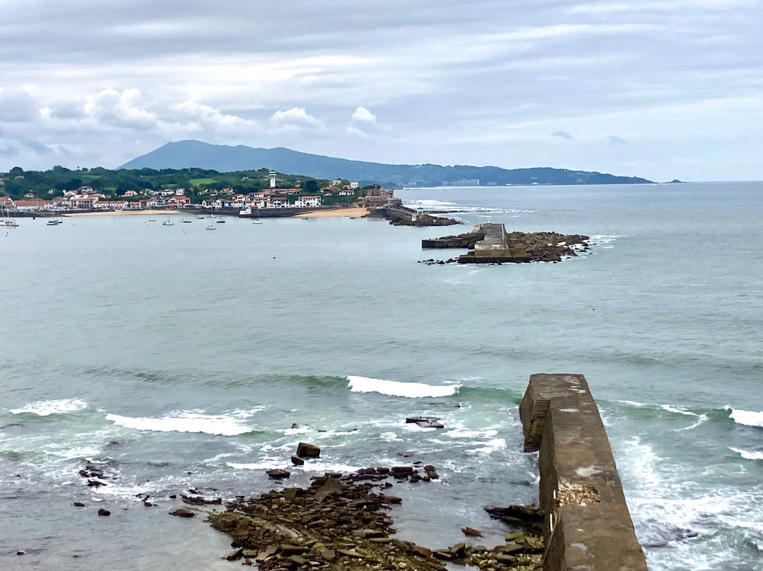 La Colline Sainte-Barbe-圣尚德路斯必去景点