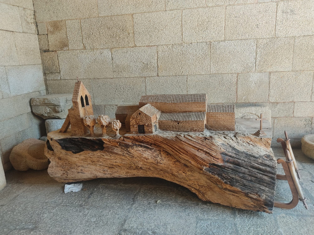 Igreja Moçárabe de São Pedro de Lourosa-Oliveira do Hospital必去景点