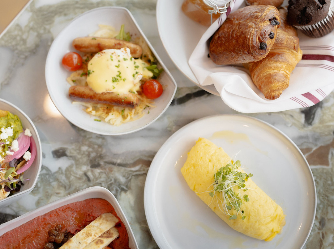 Plaza Premium First (International Departures, Pier D)-里士满必去景点