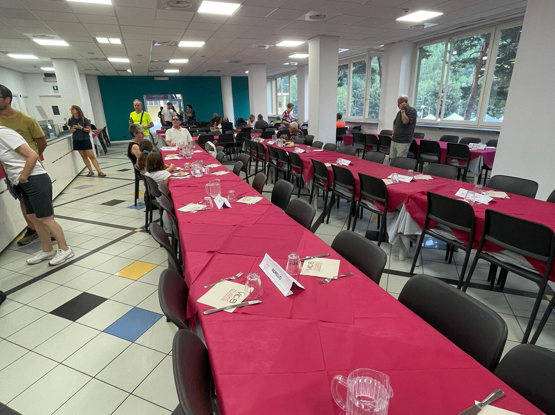 奥林匹克乡村酒店主图