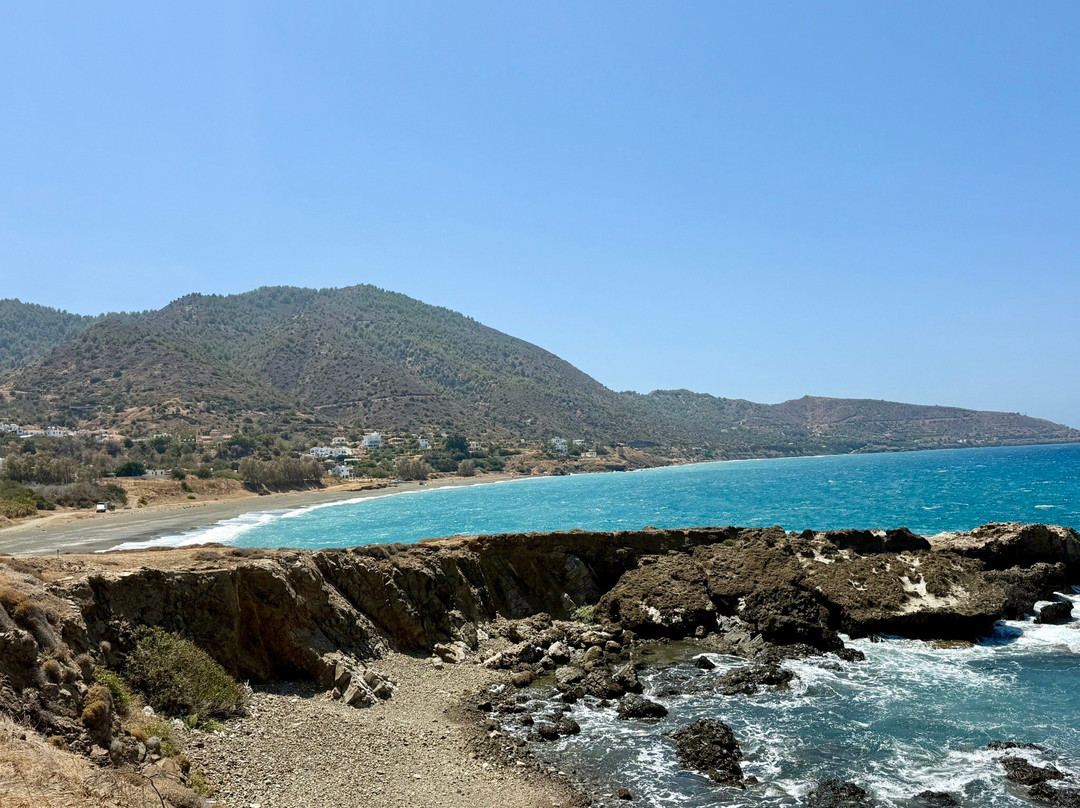Paradise Beach-Pomos必去景点