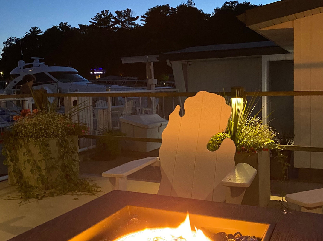 Ship-N-Shore Hotel主图