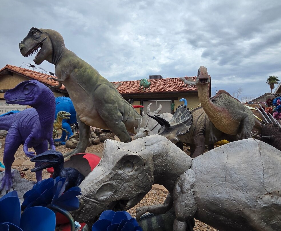 Shan-Gri-La Prehistoric Park aka The Dinosaur House-亨德森必去景点