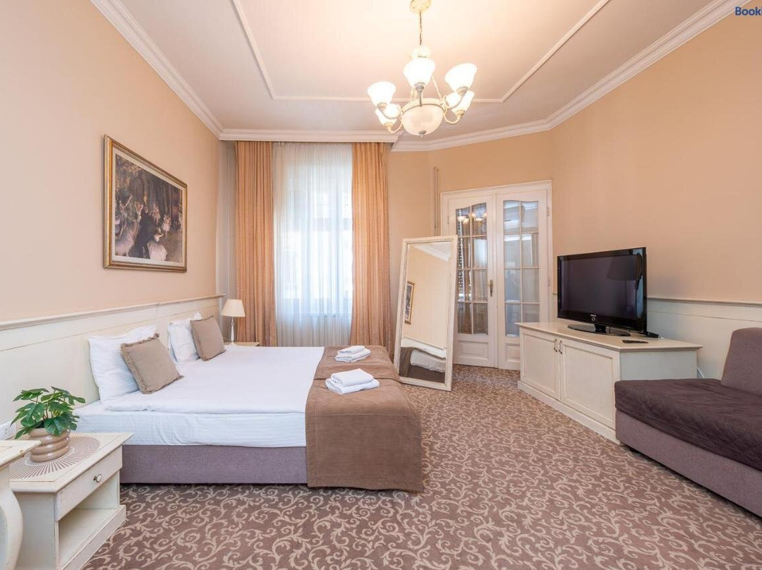 Top Central Rooms