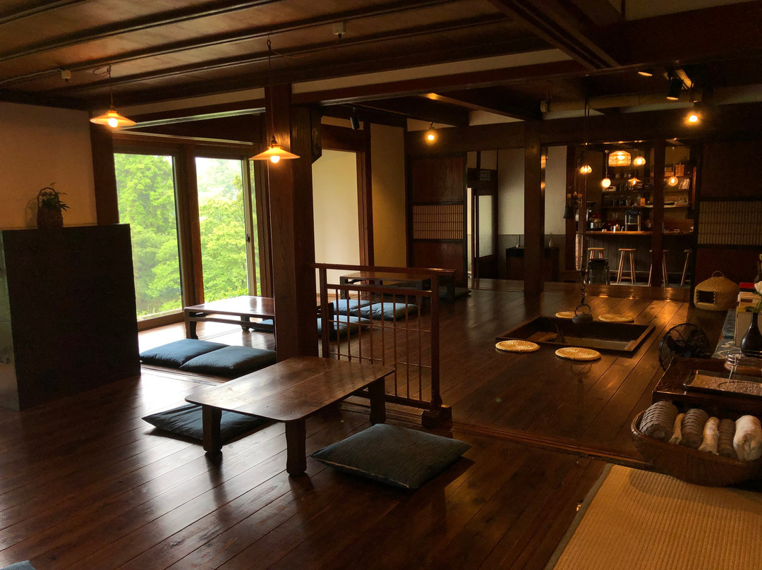 Cafe 十三月