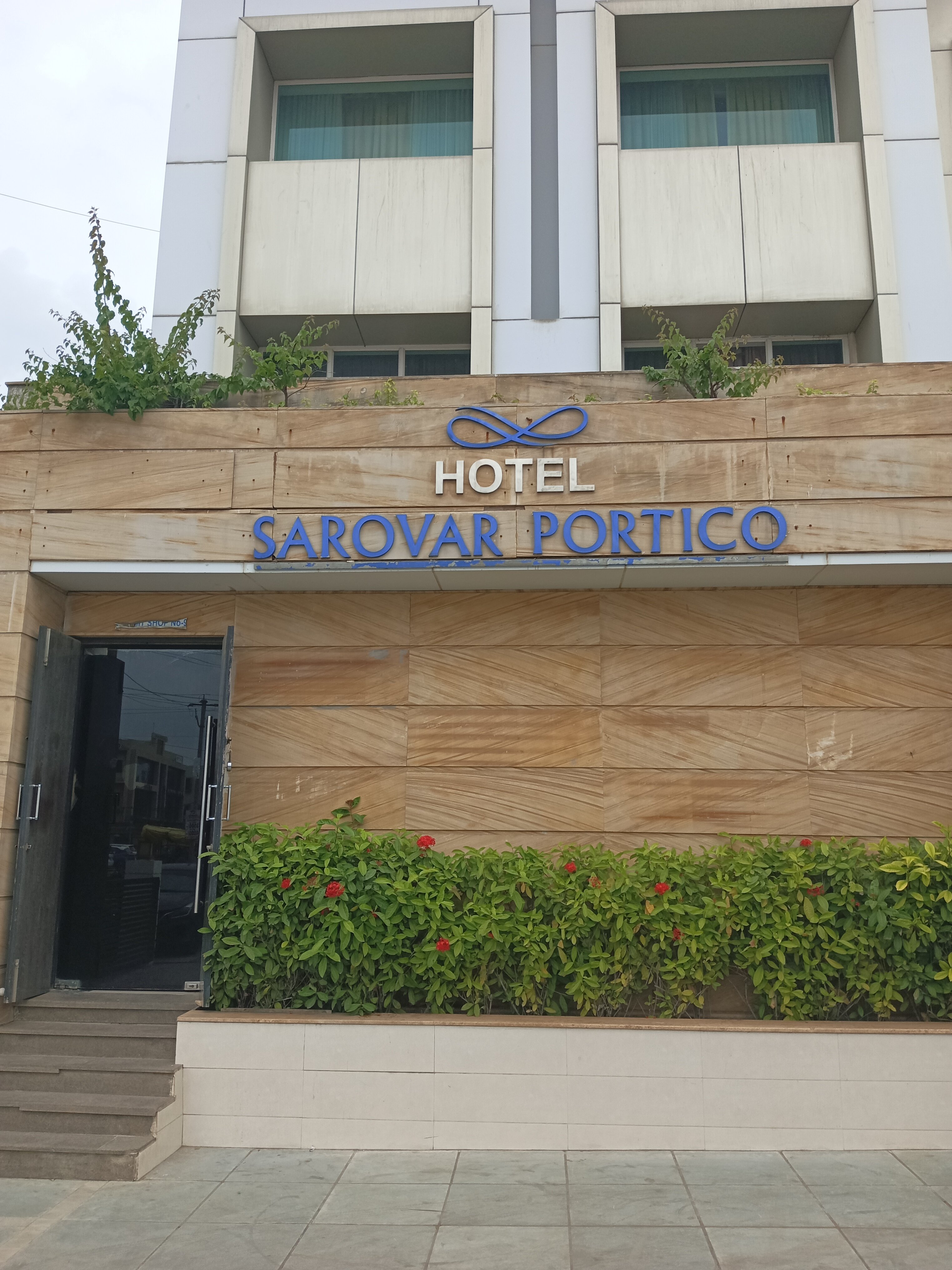 Ambar Sarovar Portico-官方