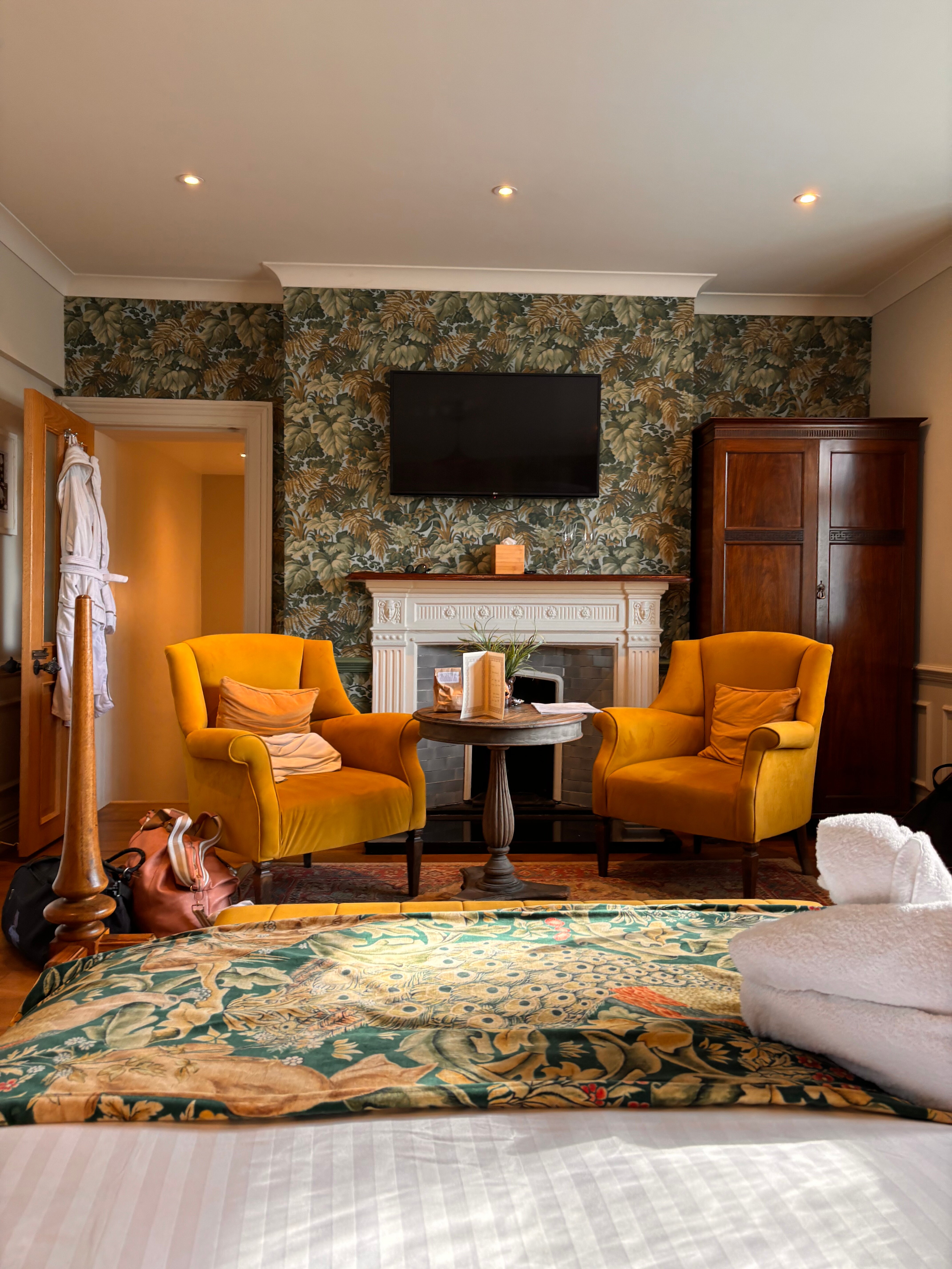 The Bear of Burton-官方