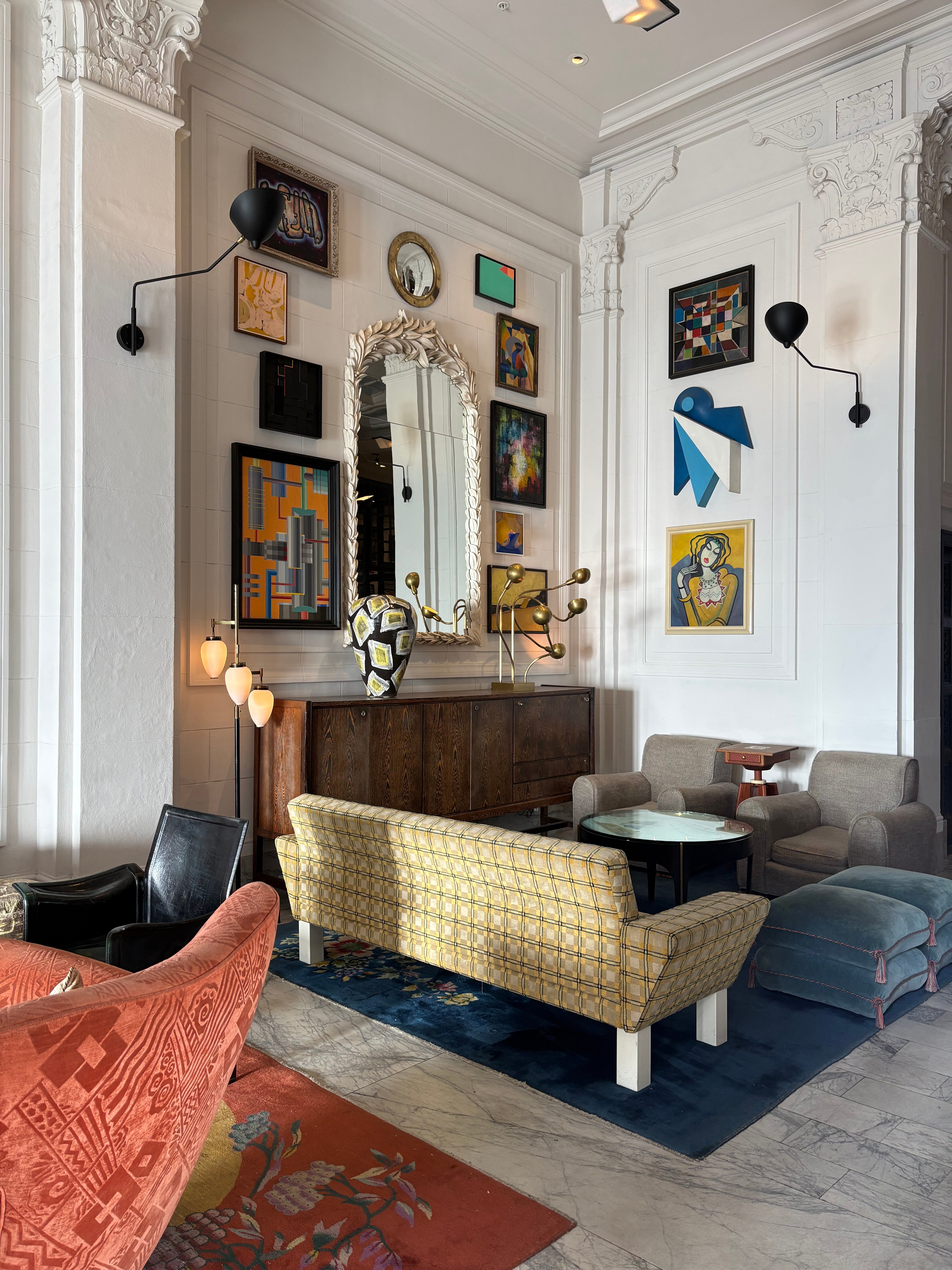 雷诺阿酒店-官方