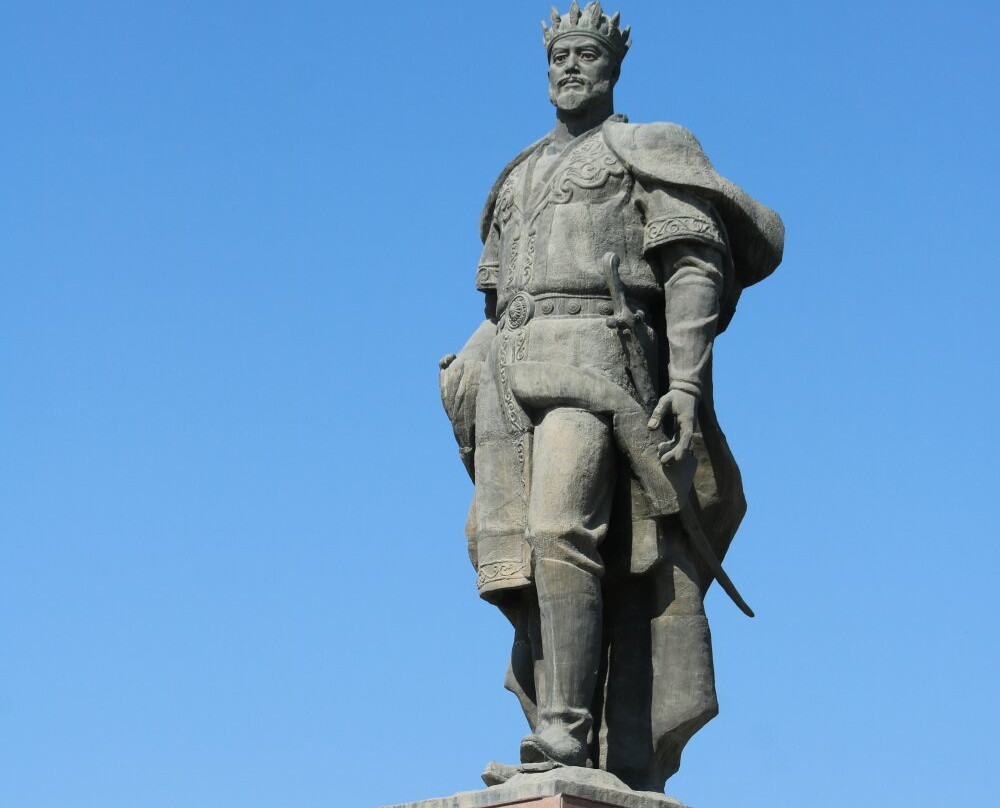 Statue of Amir Timur-沙赫利苏伯兹必去景点
