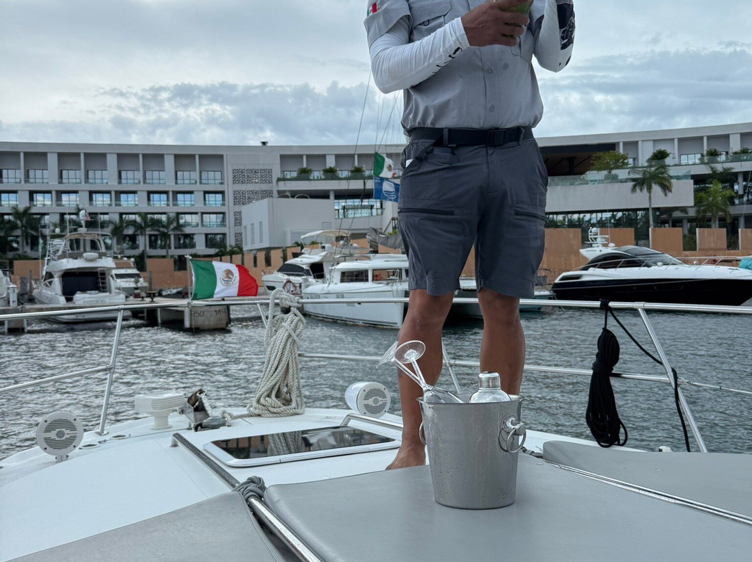 MM Royale Yachts-女人海滩必去景点