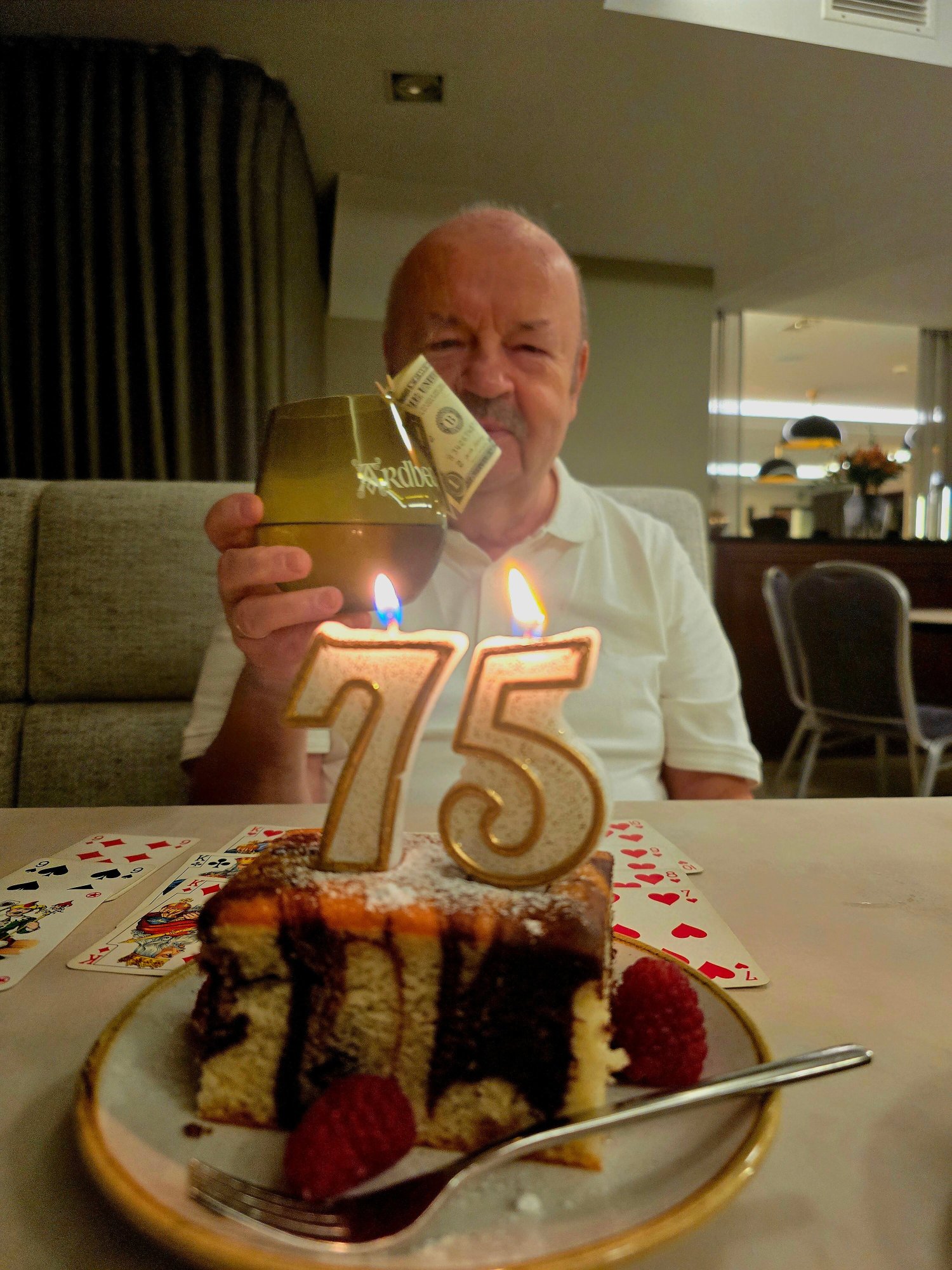 Hotel & Medi-Spa Bialy Kamien-官方