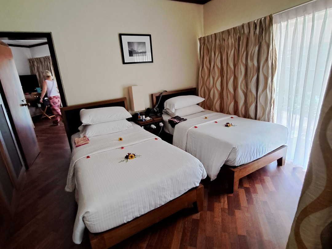 伊甸园度假村主图