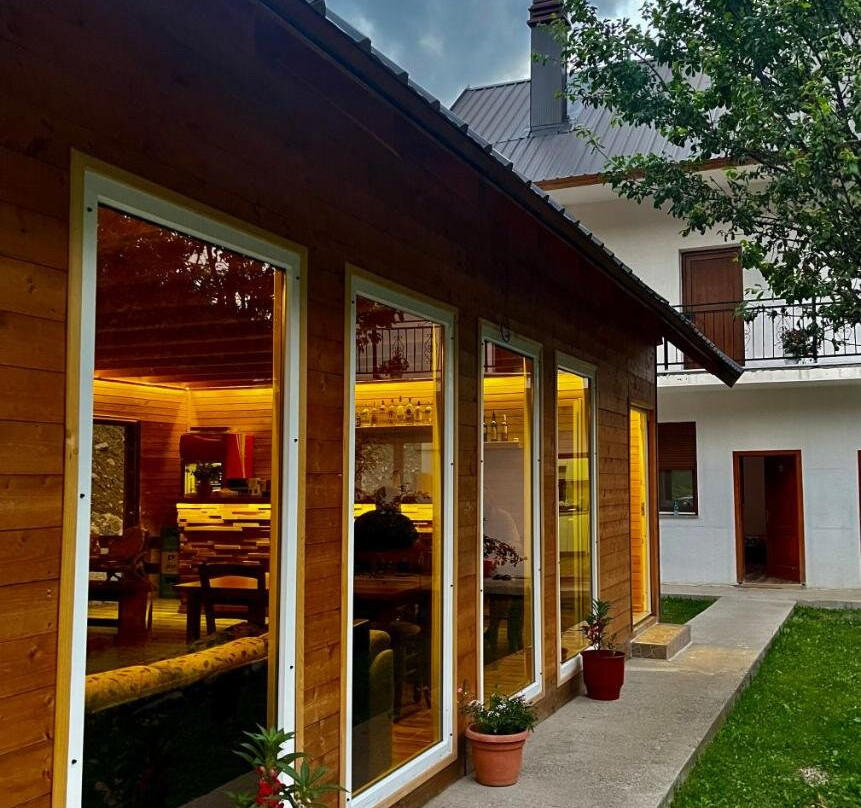 Bajram Curri酒店住宿-Lazer Cardaku Guest House