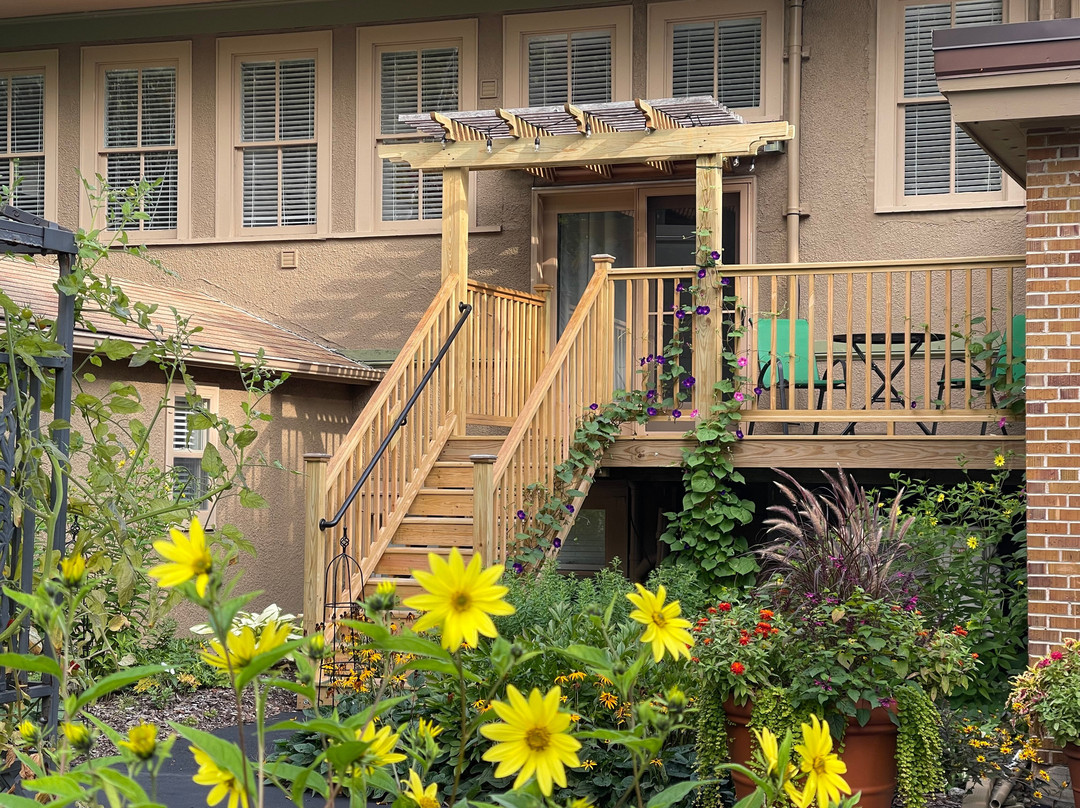 Baileys Harbor Schoolhouse Inn主图