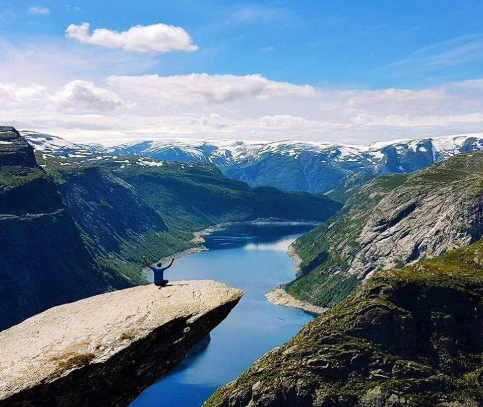 赛于达酒店住宿-Skanevik Fjordhotell