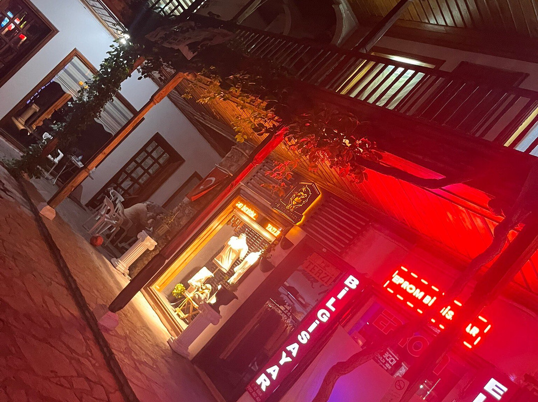 Yağcılar Hanı-穆拉必去景点