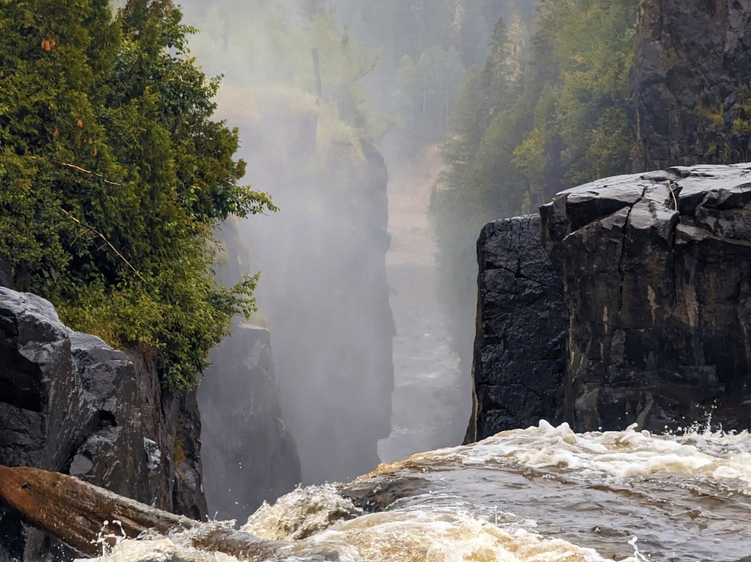 Northern Spirit Adventures-Smooth Rock Falls必去景点