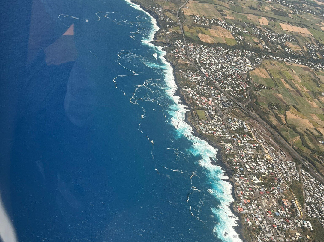 Corail Helicopteres-留尼旺圣皮耶必去景点