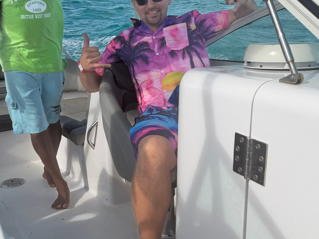 Paradise Excursions-普罗维登西亚莱斯必去景点