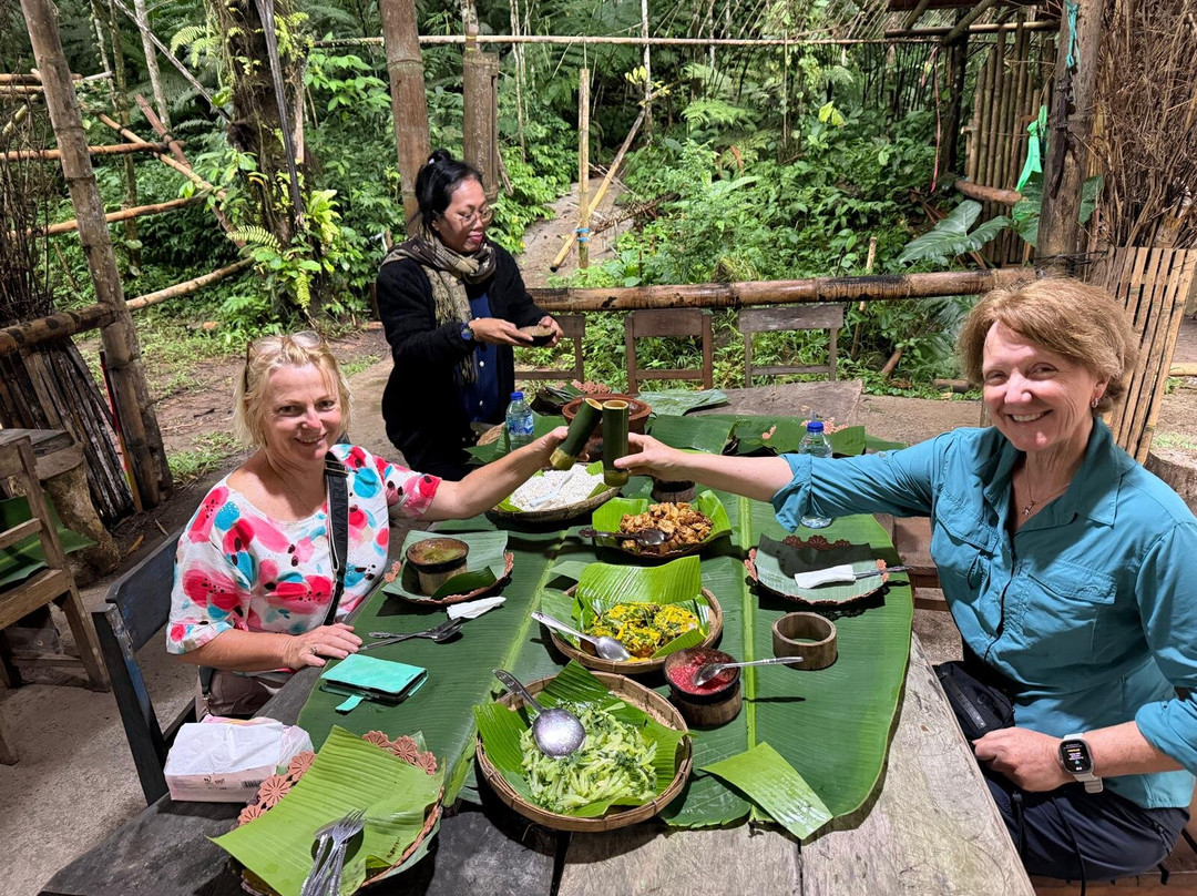 Lucky Tour and Travel - Manado Driver Guide-比通必去景点