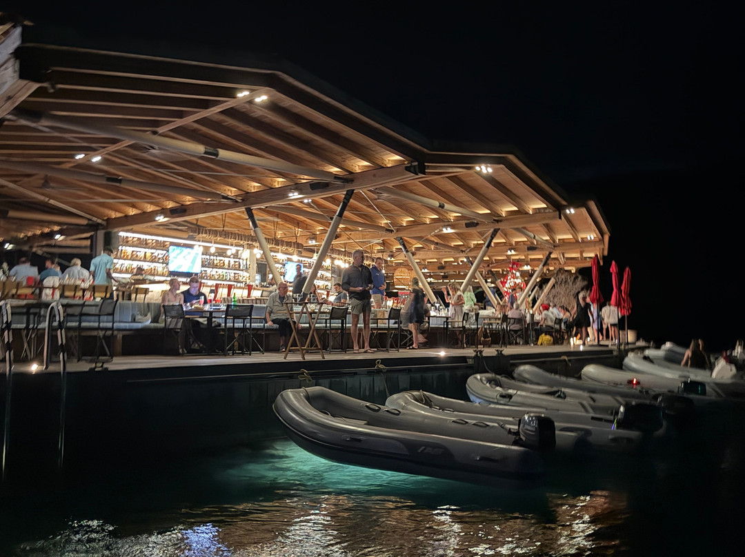 Voyage Charters-托土拉必去景点