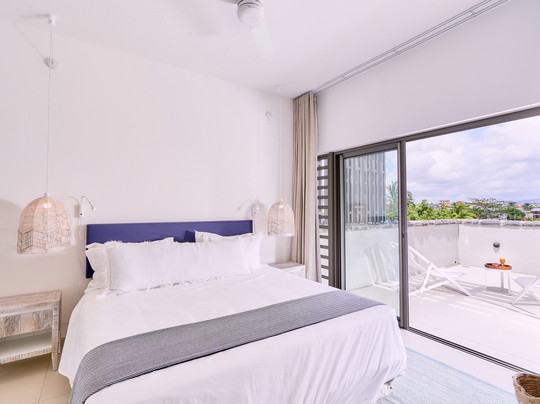 伯恩海岸典雅套房及顶层公寓酒店主图