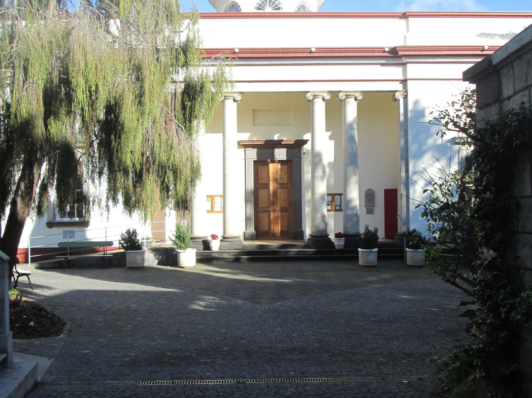 Holy Trinity Church-沙尔必去景点