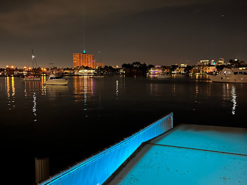 The Pillars Hotel & Club主图