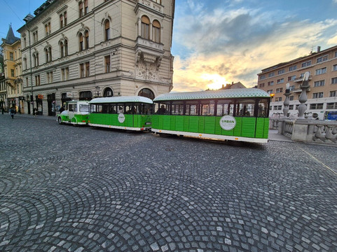 Urban (Electric Train)-卢布尔雅那必去景点