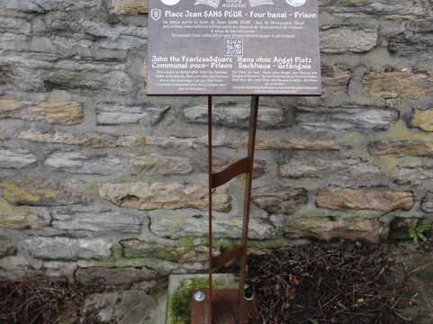 Rue de la cure-Buxy必去景点