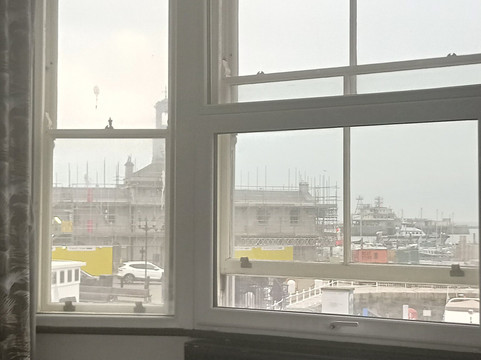 皇家橡树酒店主图