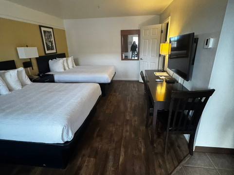 松树套房汽车旅馆主图