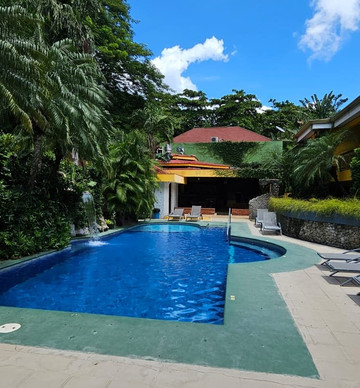 曼格百酒店主图