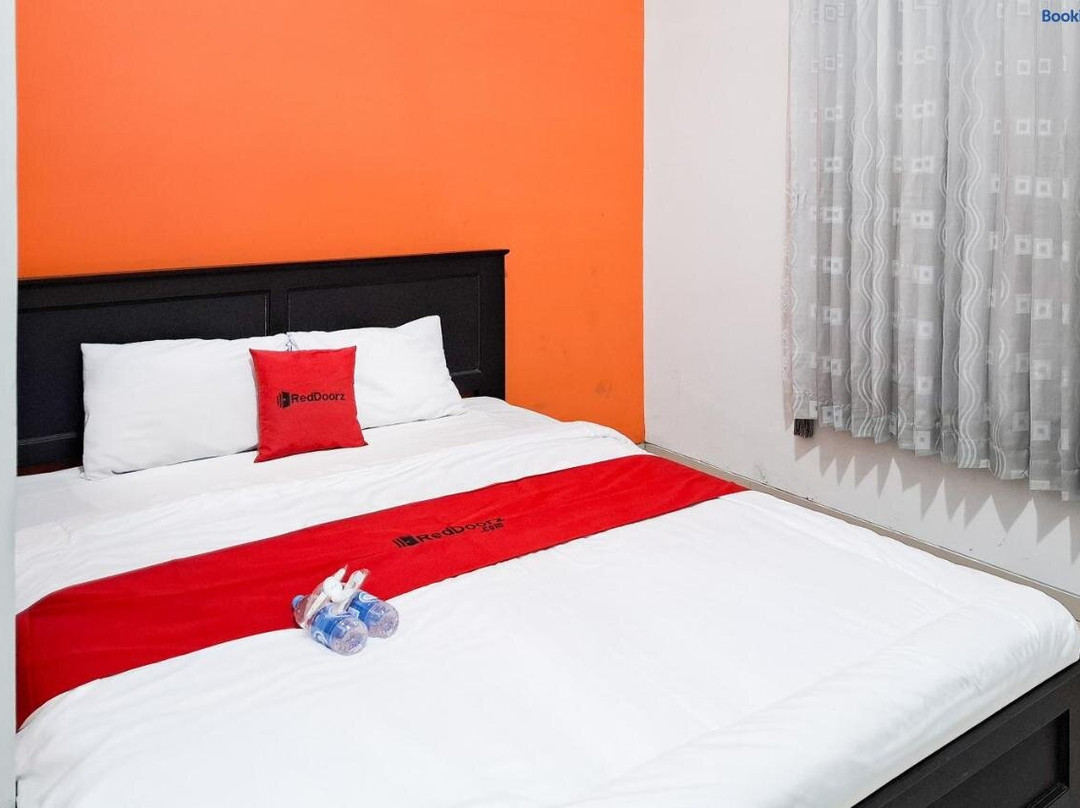 梅纳拉库杜斯附近的红多兹·西亚里亚