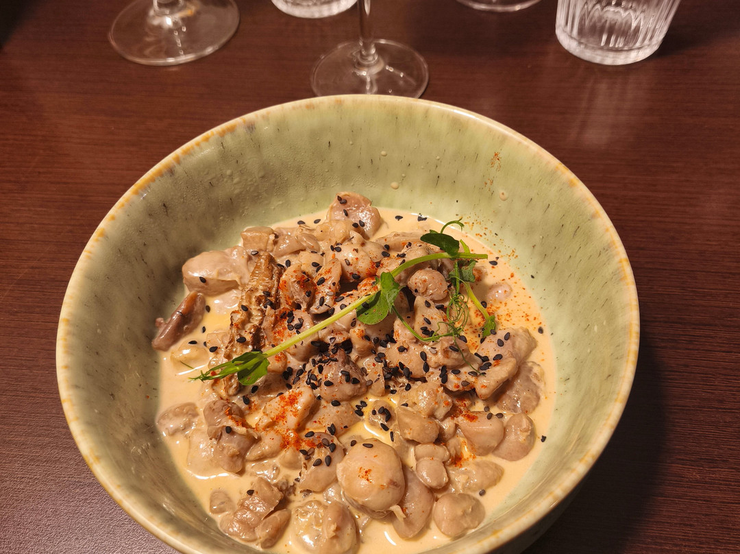 亨利四世餐厅酒店主图