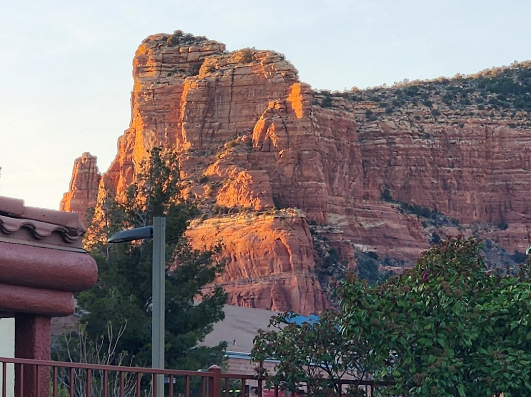 德瑟特魁尔旅馆主图