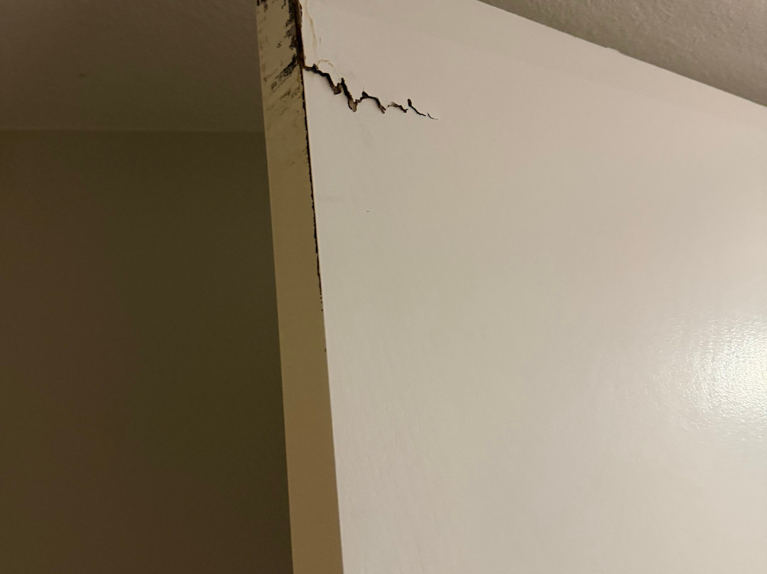 瓦科欢朋酒店主图