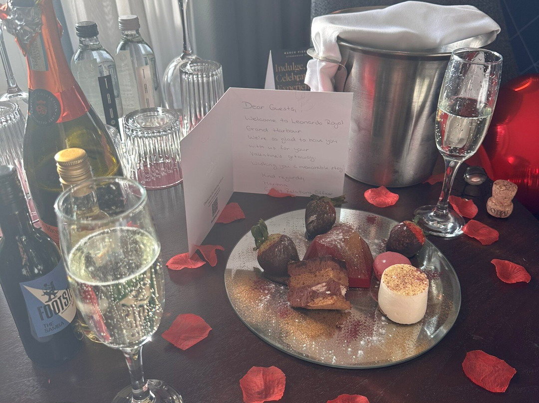 南安普敦大港莱昂纳多酒店主图