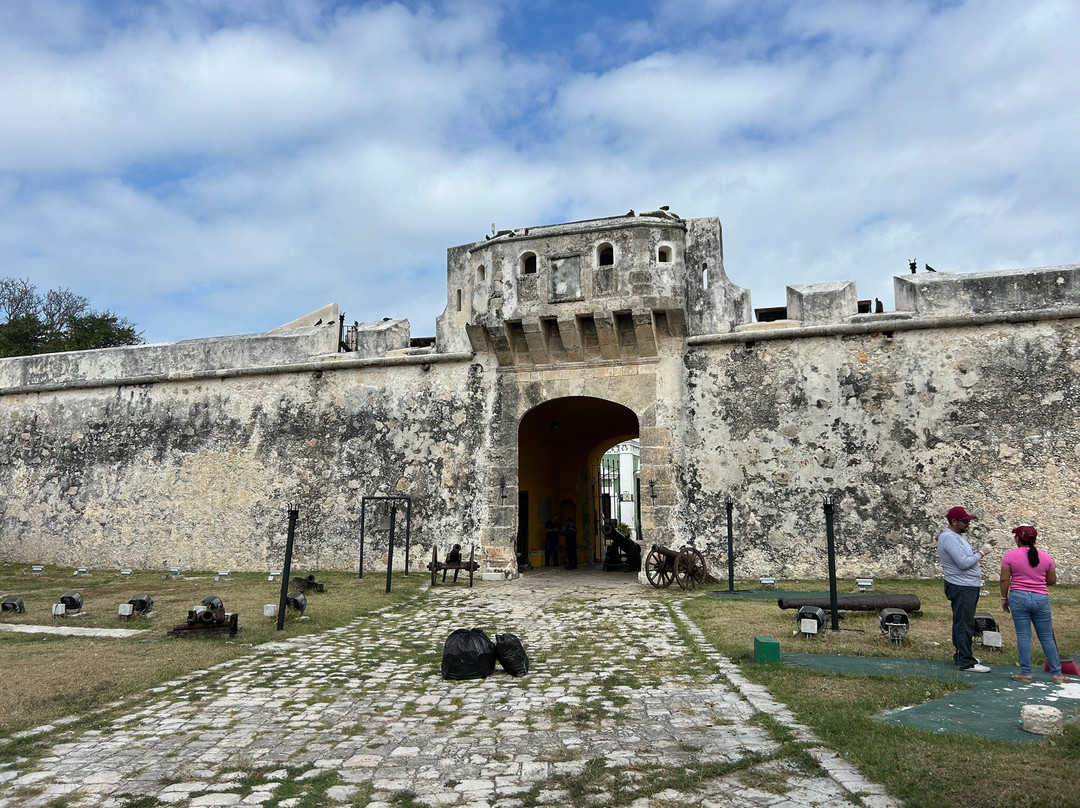 Land Gate (Puerta de Tierra)-坎佩切必去景点