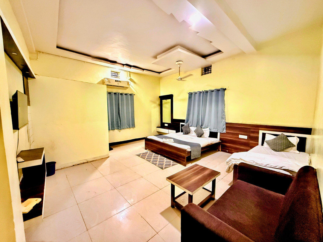 Hotel Sunshine And Lodge