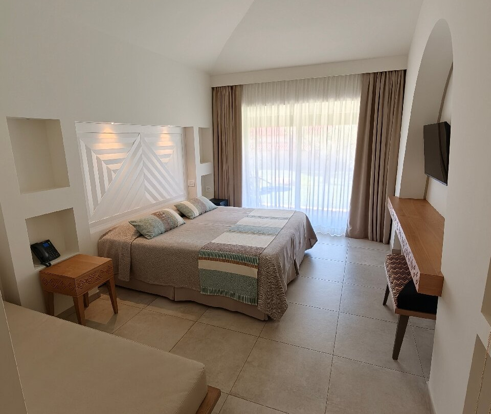 萨拉瑟诺俱乐部酒店主图