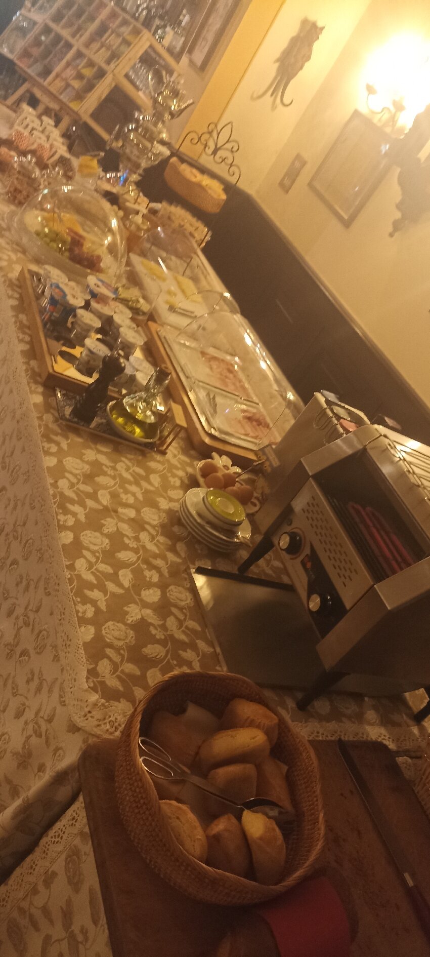 阿纳尔多金鹰酒店-旅行者