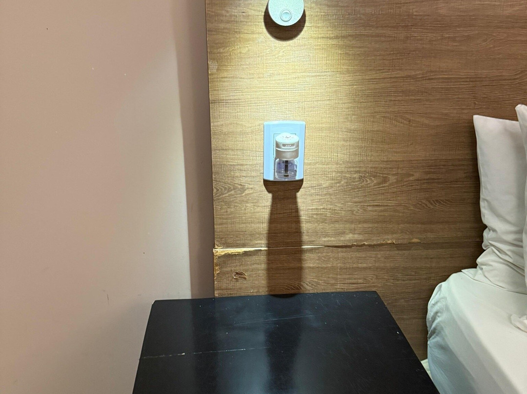 吾之蓝酒店主图