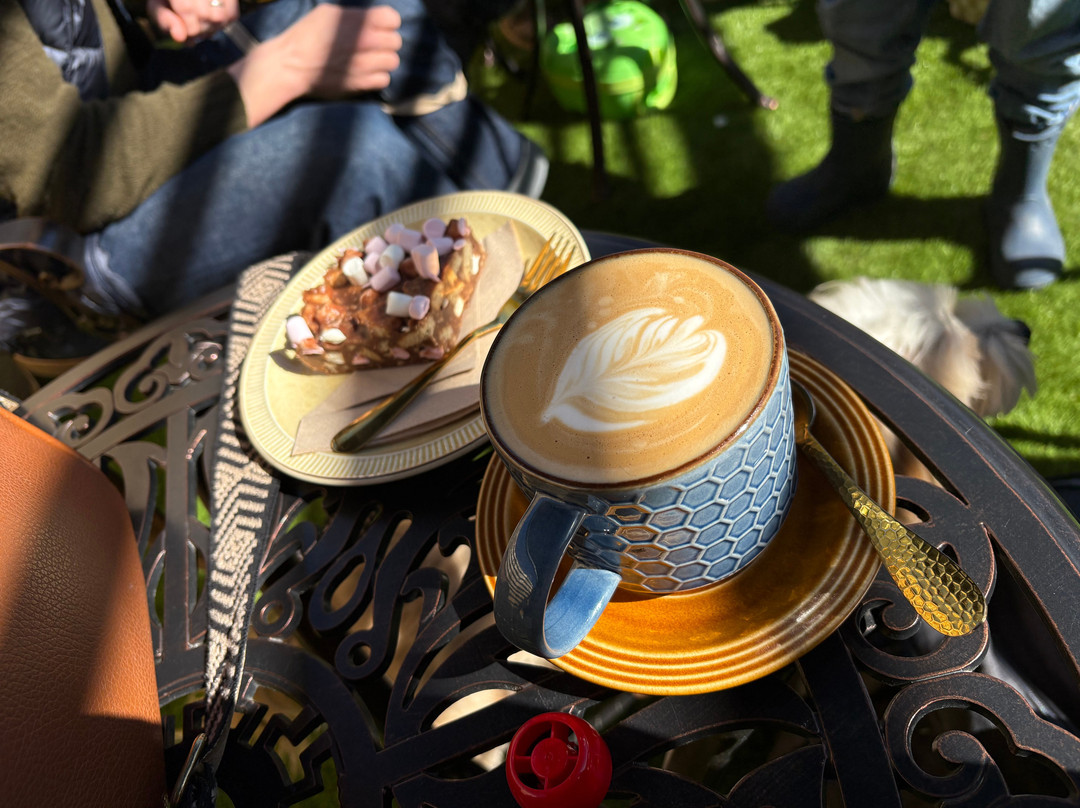 Chloe's Bakehouse & Coffee Shop