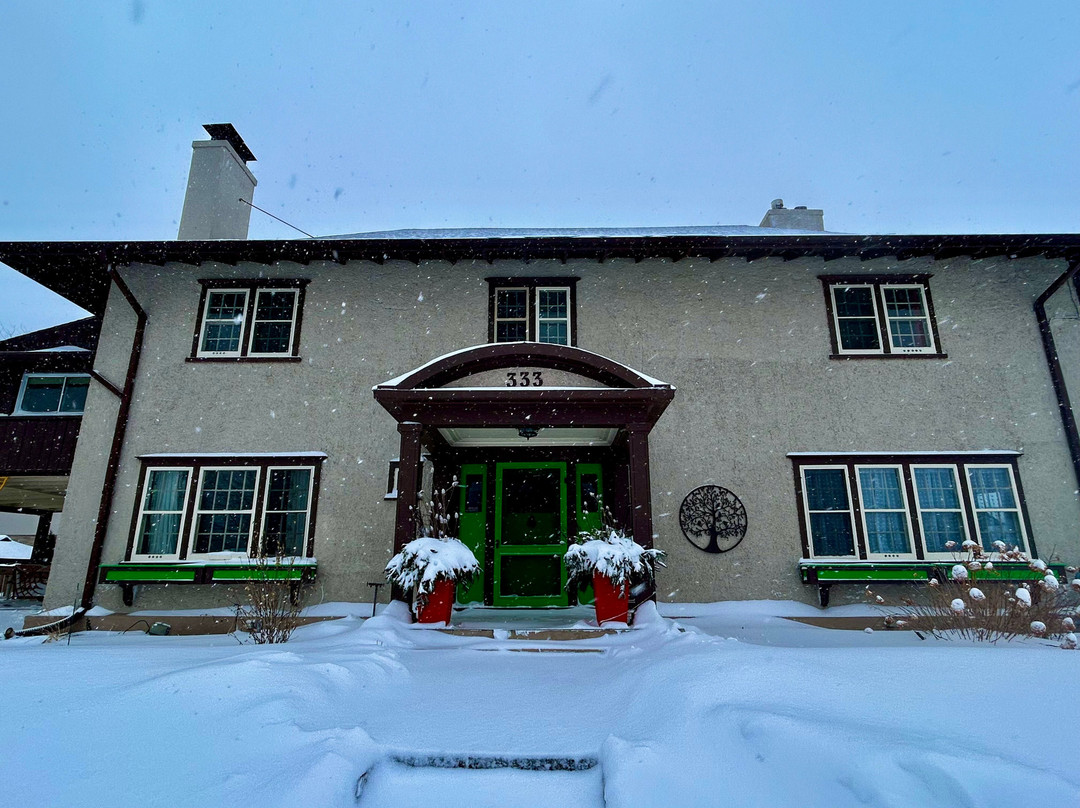The Farmhouse Manor B&B