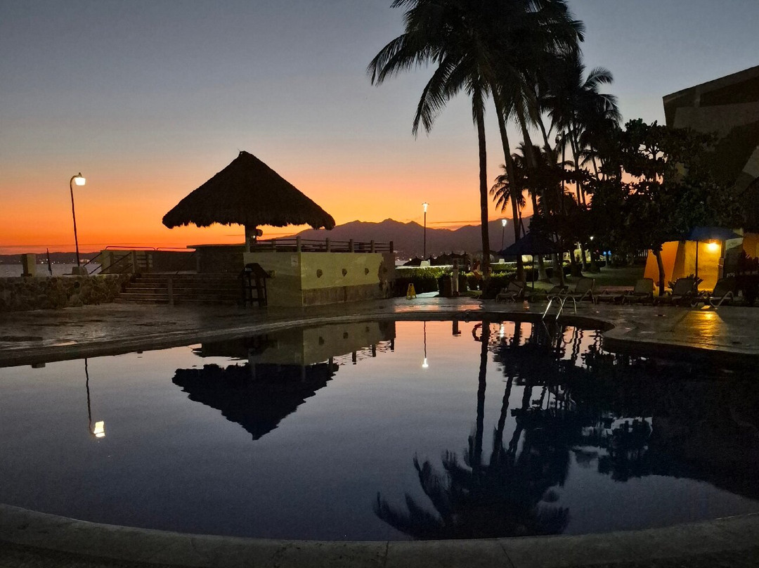 布塞里亚斯的Grand Decameron Complex, A Trademark 全包酒店主图