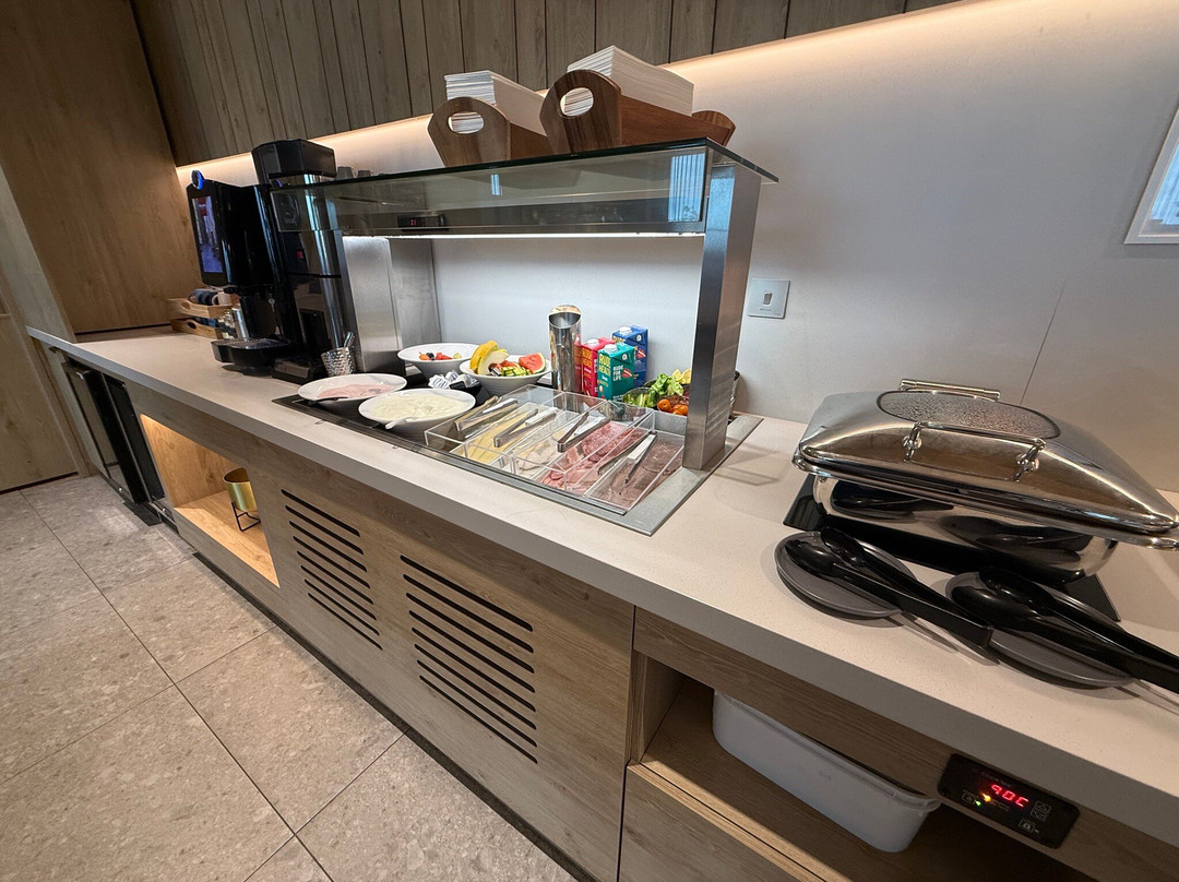 因佛内斯机场万怡酒店主图