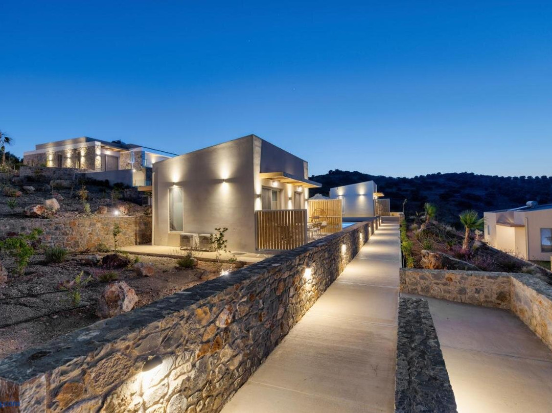 ALBERTOS- Luxury Villas Resort