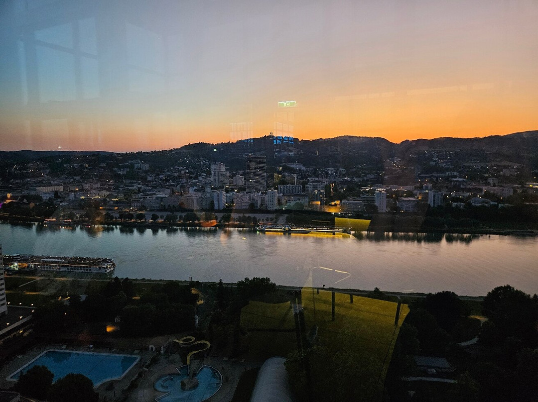Q27 Linz