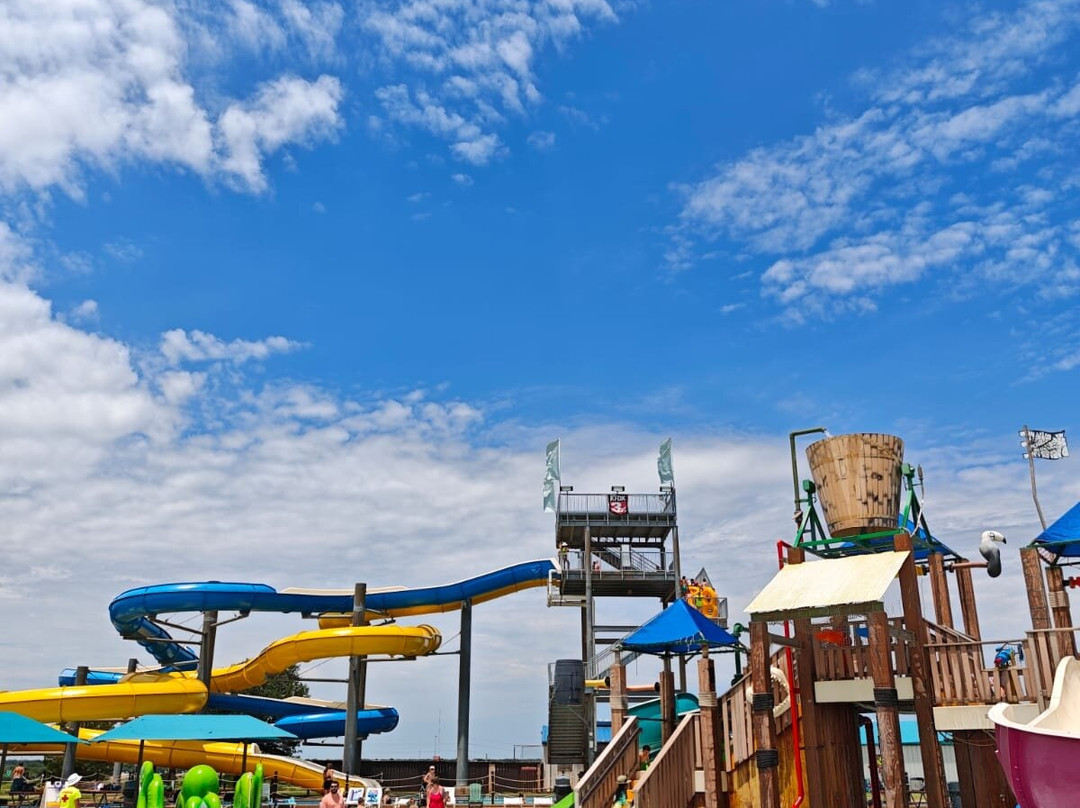 Castaway Cove Waterpark-威奇托福尔斯必去景点